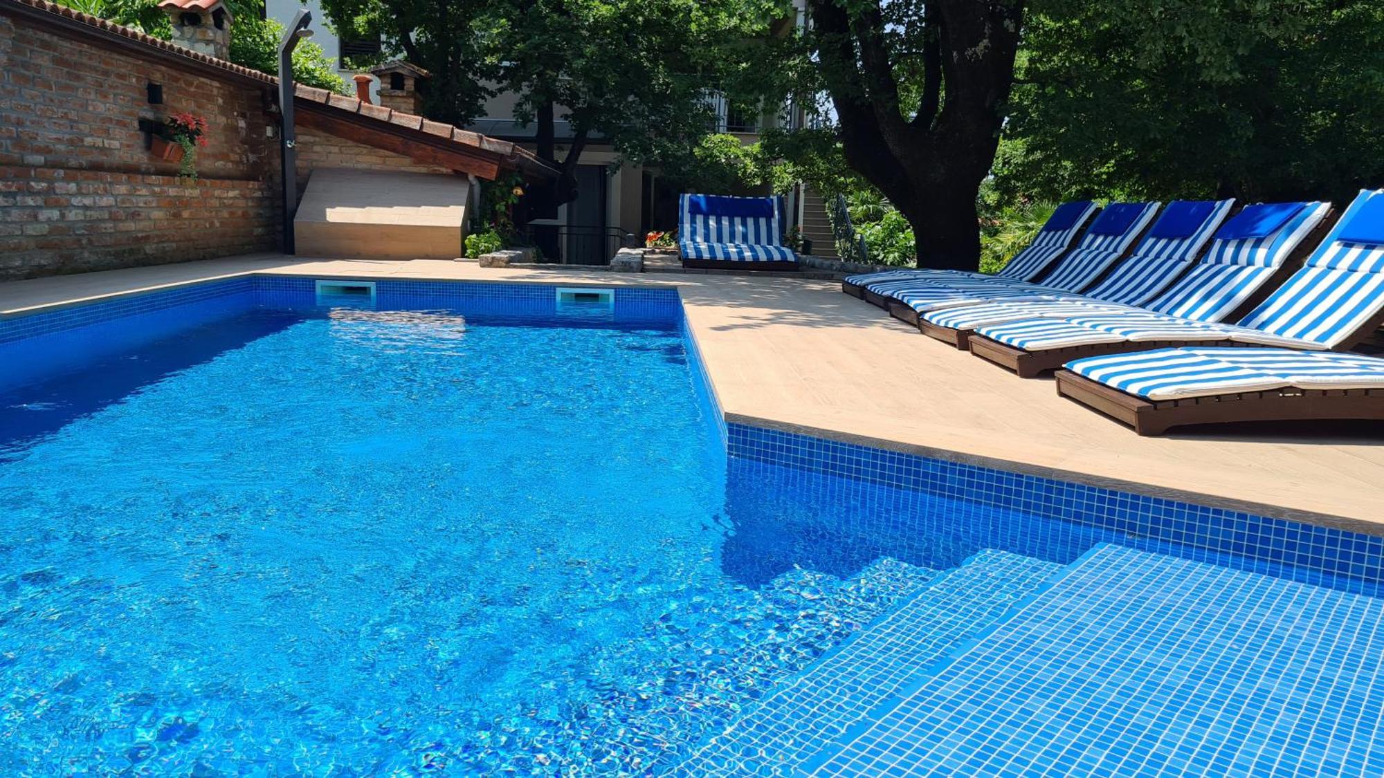Villa Amalia Apartments Малинська Екстер'єр фото