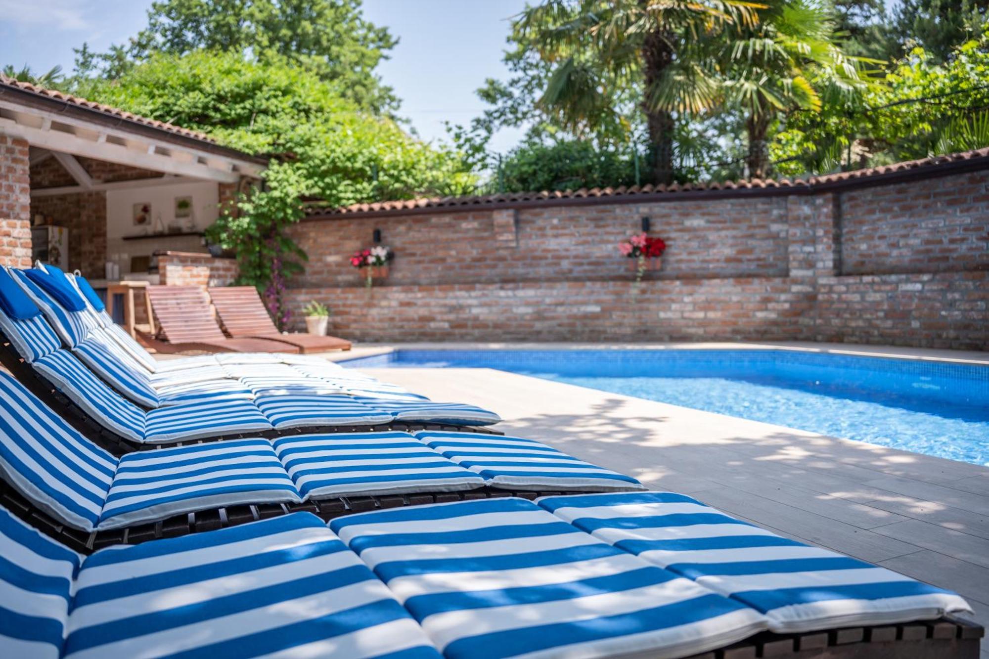 Villa Amalia Apartments Малинська Екстер'єр фото